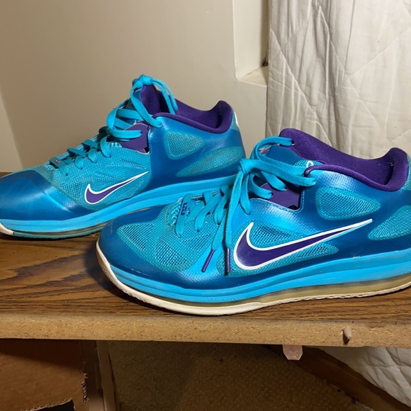 Nike Lebron 9 Low Summit Lake Hornets - Picture 3 of 7